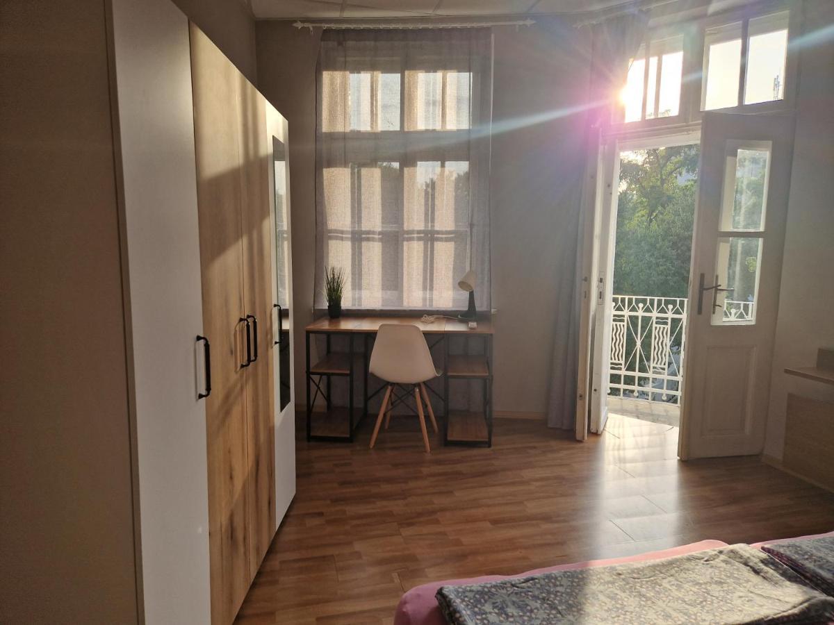 Lambo'S Corner Varna - Guest Rooms Ngoại thất bức ảnh