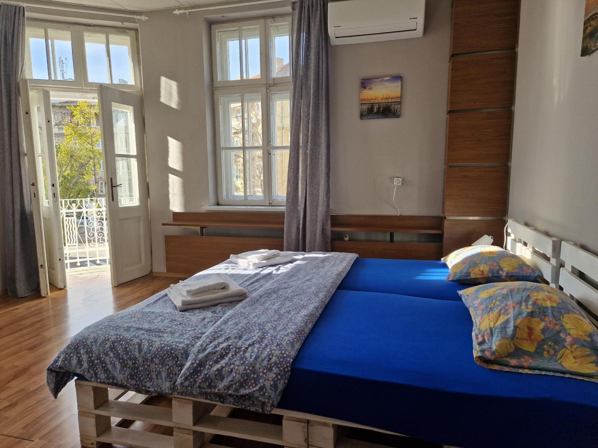 Lambo'S Corner Varna - Guest Rooms Ngoại thất bức ảnh