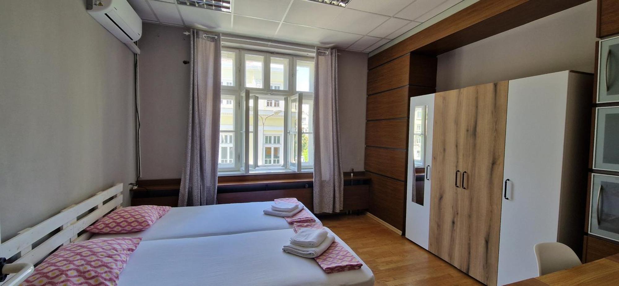 Lambo'S Corner Varna - Guest Rooms Ngoại thất bức ảnh